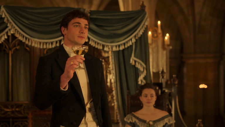 Romance, drama y una cara familiar: la serie más parecida a 'Los Bridgerton' regresa por todo lo alto
