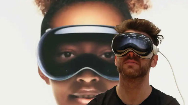 Apple quiere mejorar el Vision Pro y ha comenzando a preguntar a los que más saben: sus usuarios