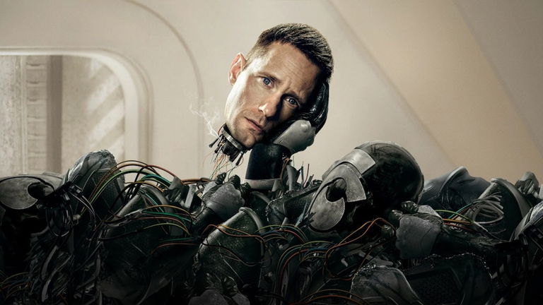 La serie de sci-fi más irreverente no ha dicho su última palabra: el robot más borde de la galaxia volverá con más aventuras