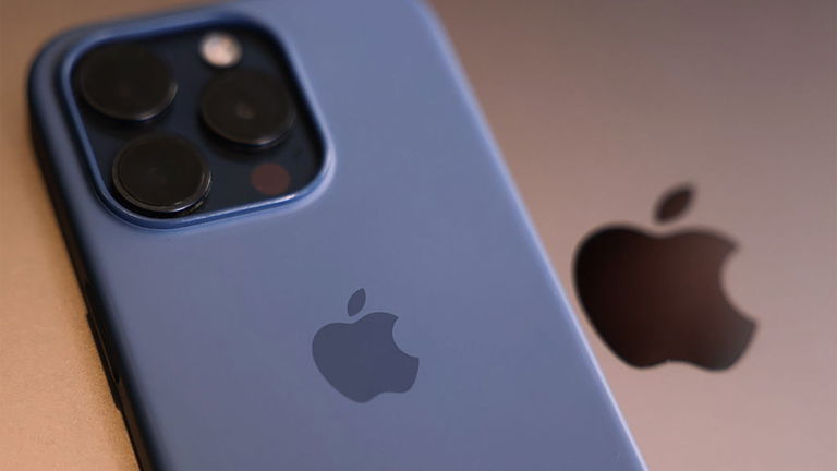 Trump dice que Apple va a fabricar en Estados Unidos y que invertirá 100 mil millones de dólares