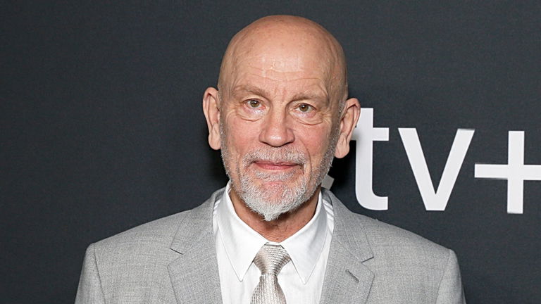 John Malkovich será el invitado estrella de esta inusual comedia romántica protagonizada por Ayo Edebiri