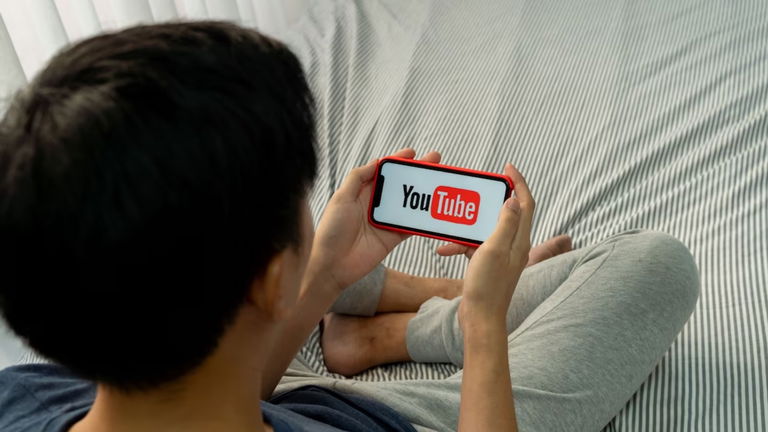 YouTube va a comenzar a estimar tu edad y a mostrarte contenido apropiado a ella