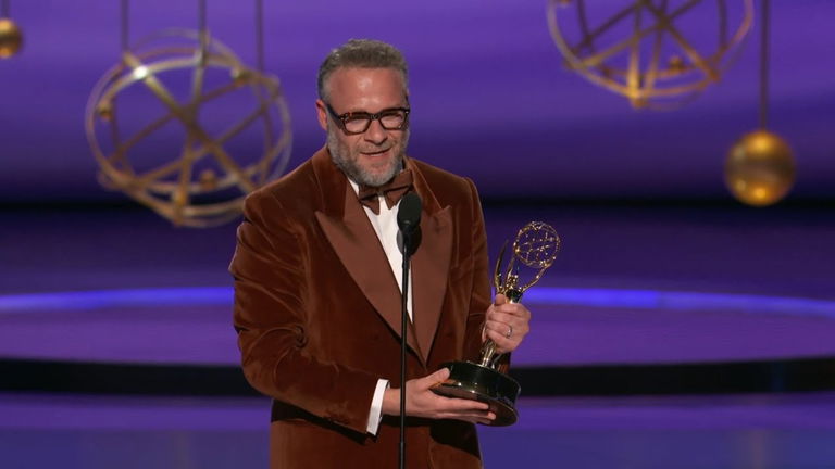 Noche histórica para Apple TV+ en los Emmys: todos los premios conseguidos gracias a 'Severance' y 'The Studio'