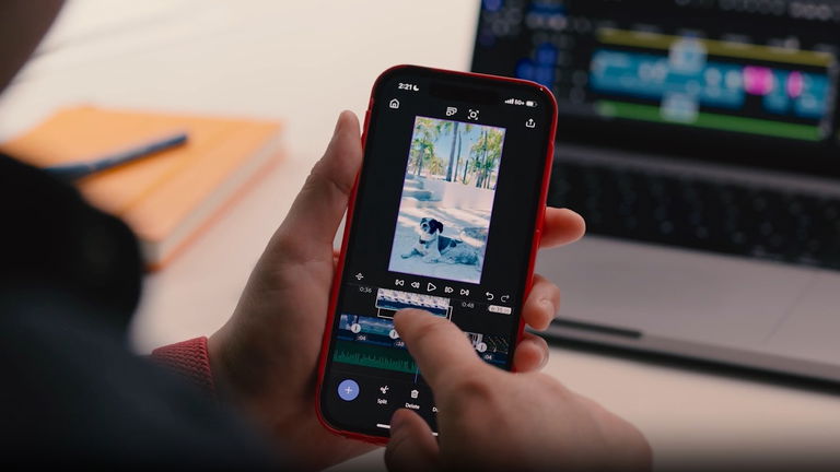 Adobe Premiere Pro llegará al iPhone y lo hará gratis: el mejor editor de vídeo del mercado en la palma de tu mano