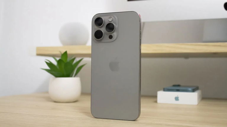El iPhone 15 Pro Max se estampa contra su mínimo histórico en esta oferta de Amazon