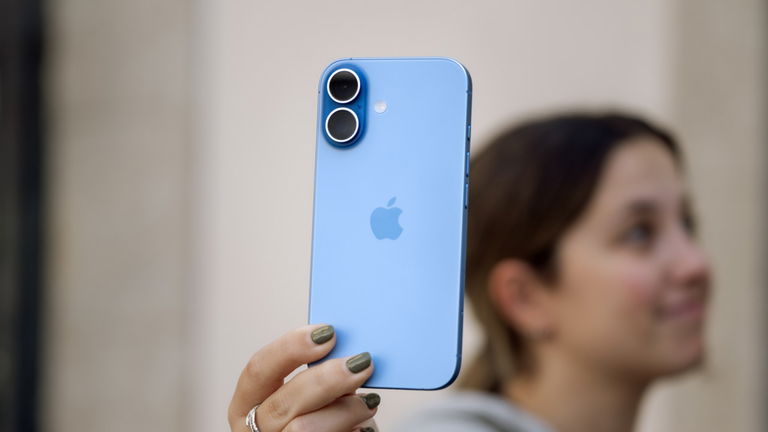 Se cambia al iPhone 17 después de 15 años en Android y esta es su experiencia