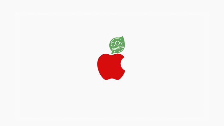 Etiquetas energéticas sí, carbono neutral no. Apple ha tenido que quitar que sus dispositivos son neutros en carbono por Europa