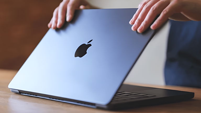 El Ayuntamiento de Madrid te permitirá conseguir un MacBook extraviado por poco más de 20 euros