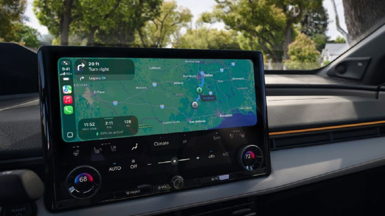 Los coches de Toyota ya pueden acceder a las rutas para vehículos eléctricos de Apple Maps desde CarPlay