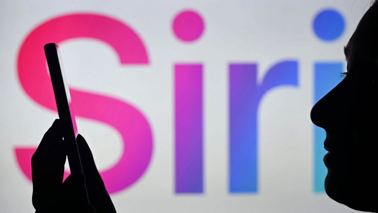 Francia investiga a Apple por haber escuchado (supuestamente) las conversaciones de Siri