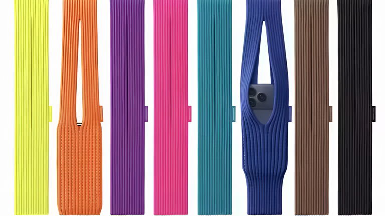 Tras agotarse mundialmente, llegan las falsificaciones: puedes hacerte con un "iPhone‌ Pocket" por apenas 10 euros