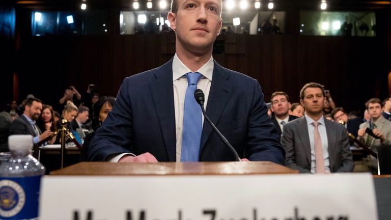 Pedro Sánchez quiere que Mark Zuckerberg venga a dar explicaciones al Congreso por "espionaje silencioso"