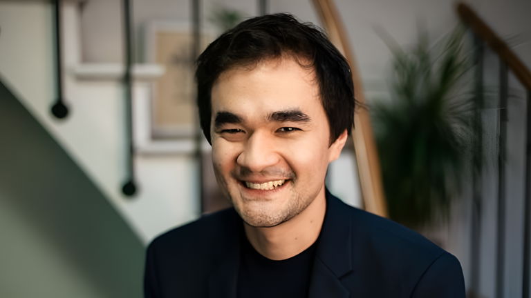 Uno de los que más sabe asegura que estos tres trabajos corren peligro de ser sustituidos por una IA