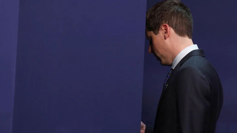 El que más sabe de IA tiene claro que se está volviendo peligrosa y ofrece medio millón de dólares a quien le ayude a controlarla