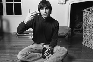 Un joven Steve Jobs, una furgoneta Volkswagen y el sueño que cambió el mundo: así consiguió el dinero para crear Apple