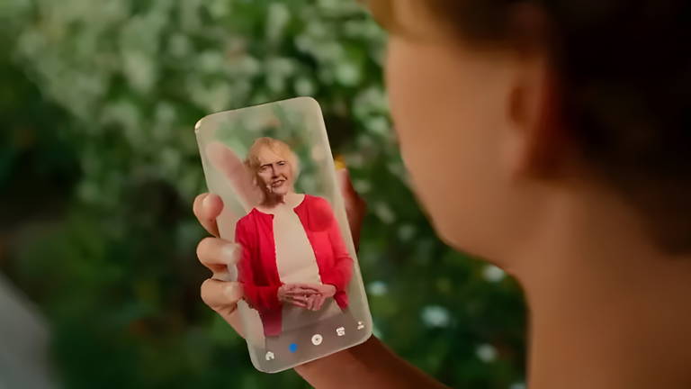 Una app para hablar con nuestros seres queridos fallecidos: una polémica posible gracias a la IA