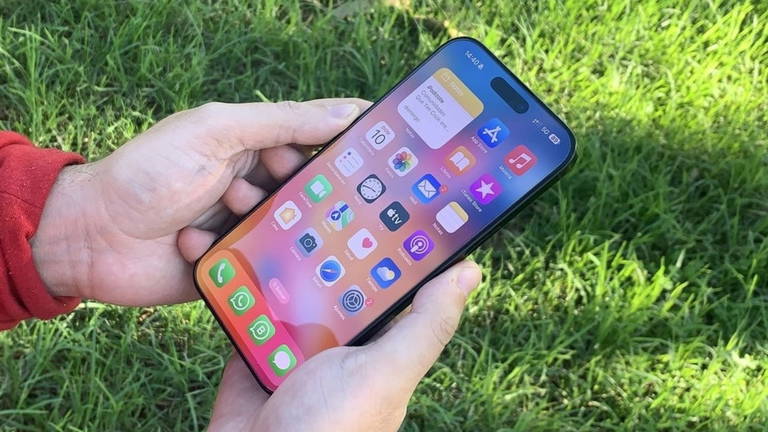 El iPhone 16 Pro Max se viene abajo en esta oferta de Amazon y puedes conseguirlo por menos de 900 euros