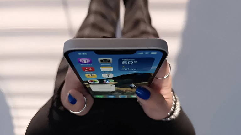 El iPhone económico de Apple ahora está aún más barato y es el mejor momento para comprarlo