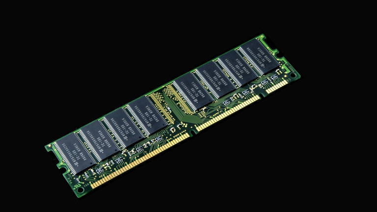 Los móviles de gama media y baja han llegado a su tope de memoria RAM y esto solo es la punta del iceberg