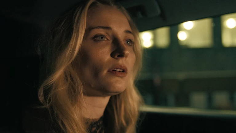 Creo que esta serie es perfecta para los fans de 'La casa de papel', la protagonista es Sophie Turner